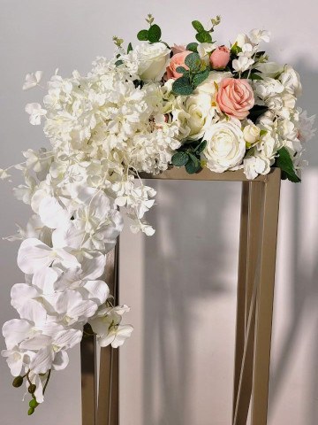 Аренда искусственных цветов