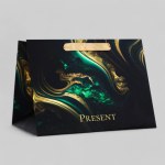 Пакет подарочный ламинированный с широким дном  "Present", малахит