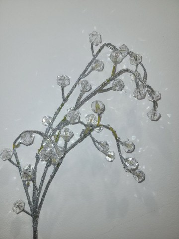 Ветвь декоративная с акриловыми ягодами, серебро